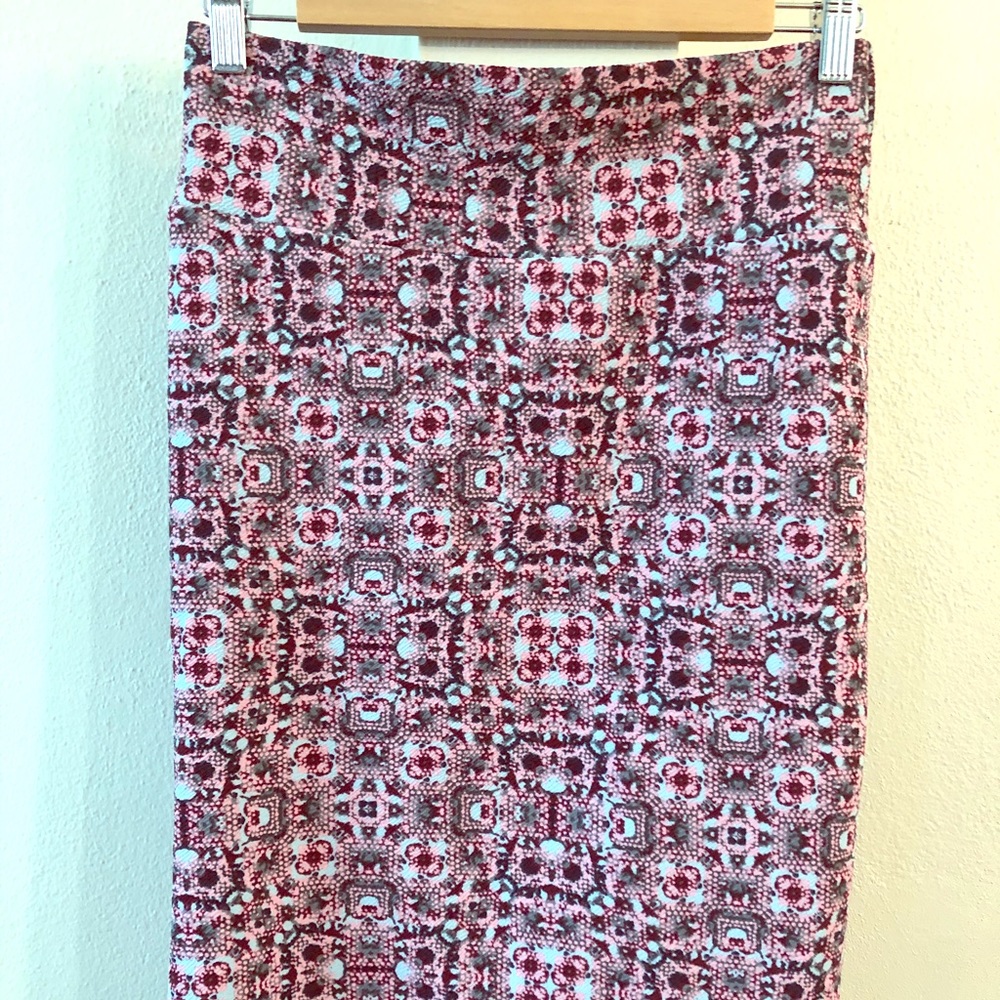 LuLaRoe Cassie Skirt Size S Purple/Gray pattern
